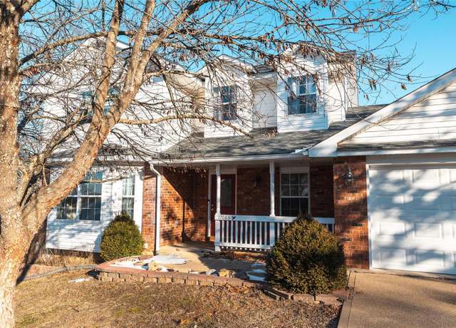 Property at 17065 Lensman Rd, St Robert, MO 65584, 4 beds, 3.5 baths