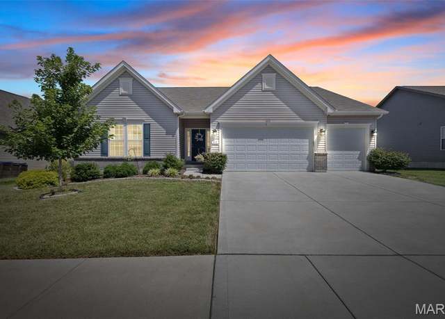 Property at 245 Mason Glen Dr, Lake St Louis, MO 63367, 3 beds, 2 baths
