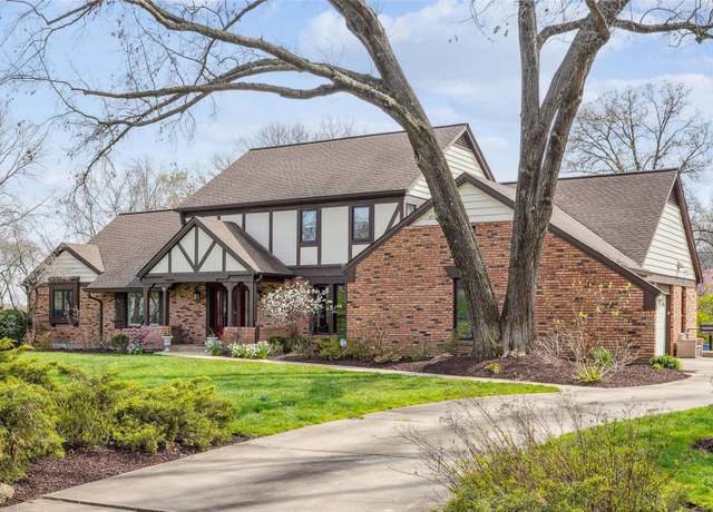Property at 10422 Frontenac Woods Ln, St Louis, MO 63131, 5 beds, 4.5 baths