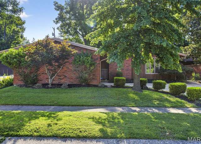 Property at 13083 Ferntrails Ln, Creve Coeur, MO 63141, 4 beds, 2 baths