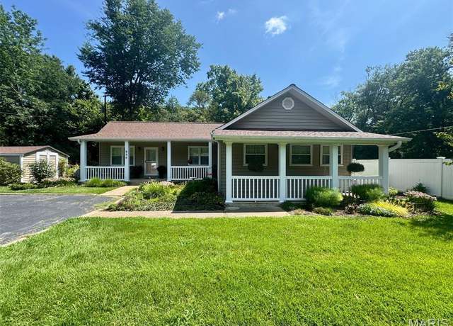Property at 930 New Ballwin Rd, Ballwin, MO 63021, 3 beds, 1 bath