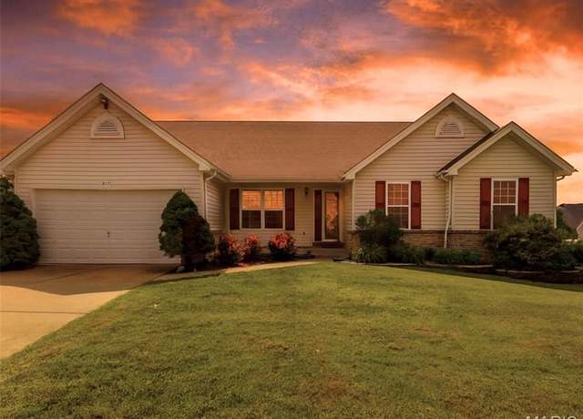 Property at 213 Black Oak Dr, St Peters, MO 63376, 3 beds, 3 baths