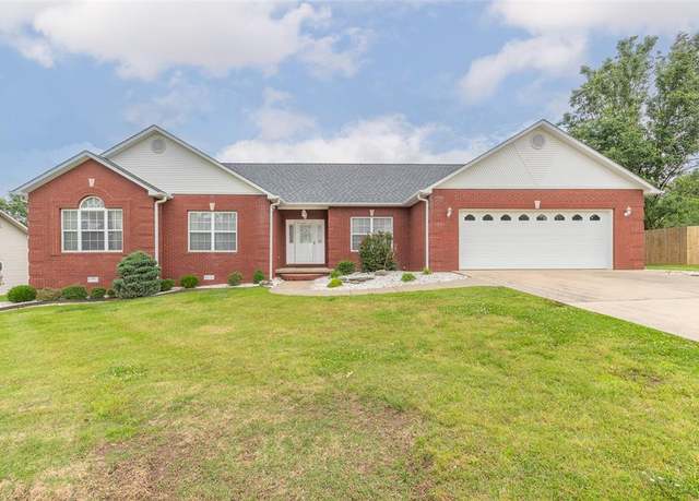 Property at 2618 Miller Ln, Poplar Bluff, MO 63901, 3 beds, 2 baths