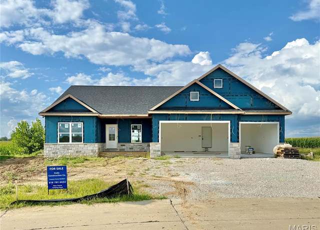 Property at 3135 Ashley Dr, Glen Carbon, IL 62034, 5 beds, 3 baths