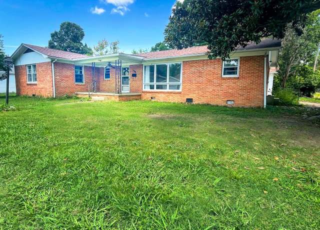 Property at 106 W Grant, Dexter, MO 63841, 3 beds, 2 baths