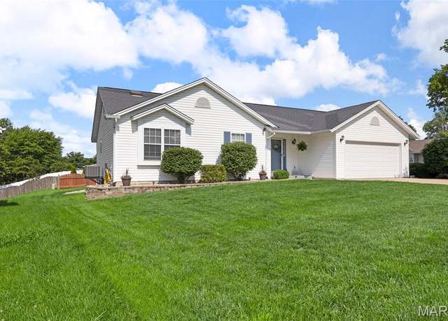Property at 1239 Claycrest Dr, St Charles, MO 63304, 3 beds, 2.5 baths