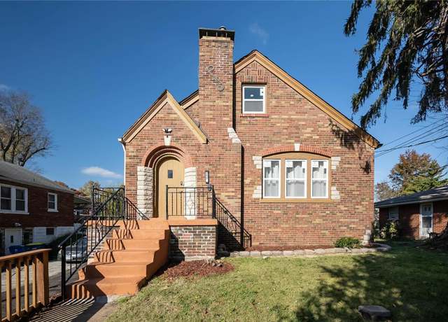 Property at 3847 Oakridge Blvd, St Louis, MO 63121, 3 beds, 1.5 baths