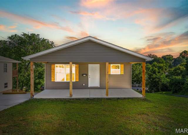 Property at 600 Allen Pl, De Soto, MO 63020, 2 beds, 2 baths