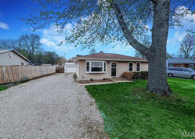 Property at 312 Frey Ln, Fairview Heights, IL 62208, 3 beds, 1 bath