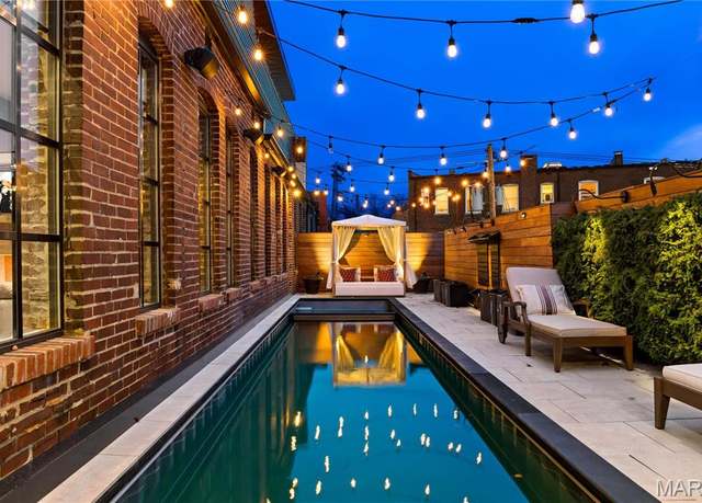 Property at 429 N Euclid Ave, St Louis, MO 63108, 5 beds, 8 baths