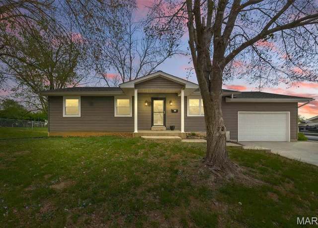 Property at 214 Kuhne Blvd, Troy, MO 63379, 3 beds, 1.5 baths