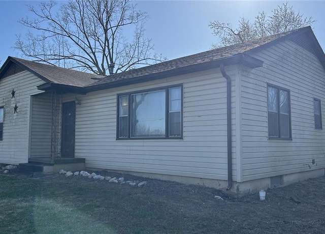 Property at 904 W Grant St, Dexter, MO 63841, 3 beds, 2 baths