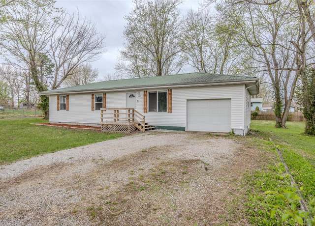 Property at 1425 Cedar Dr, Lebanon, MO 65536, 3 beds, 1 bath