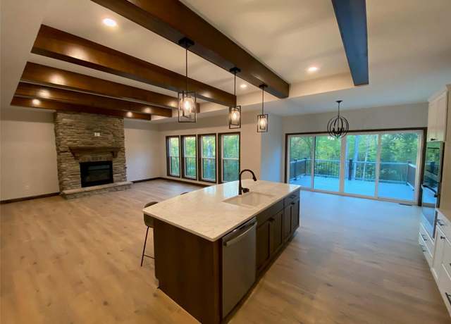 Property at 0 Nellies Rdg, Dow, IL 62022, 3 beds, 2 baths