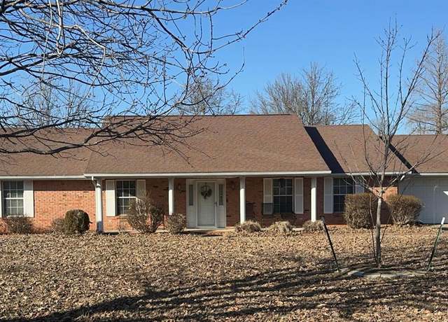 Property at 810 E Cedar St, Bertrand, MO 63823, 3 beds, 3 baths