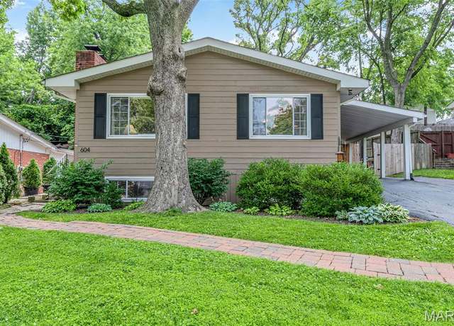 Property at 604 Hickory Hollow Ln, Kirkwood, MO 63122, 3 beds, 3 baths