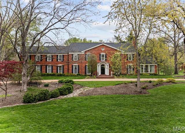 Property at 21 Log Cabin Dr, St Louis, MO 63124, 5 beds, 5.5 baths
