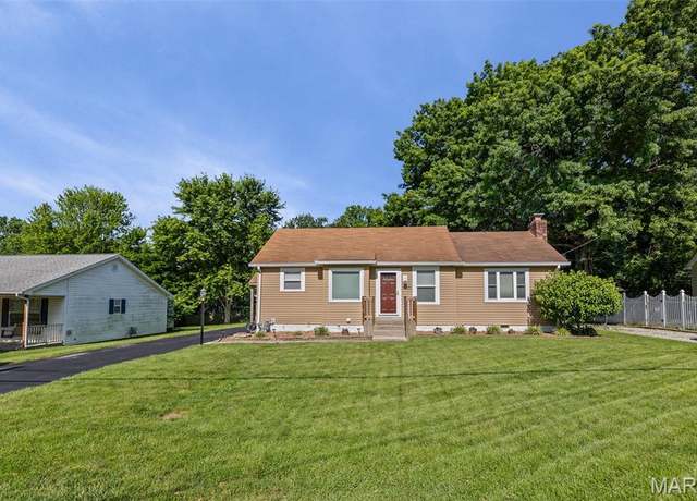 Property at 1425 Kinsella Ave, Swansea, IL 62226, 2 beds, 2 baths