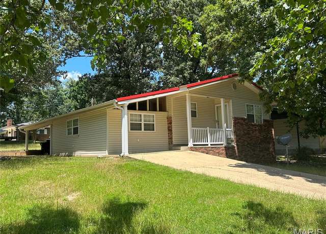 Property at 2011 Woodland Dr, Poplar Bluff, MO 63901, 3 beds, 1 bath