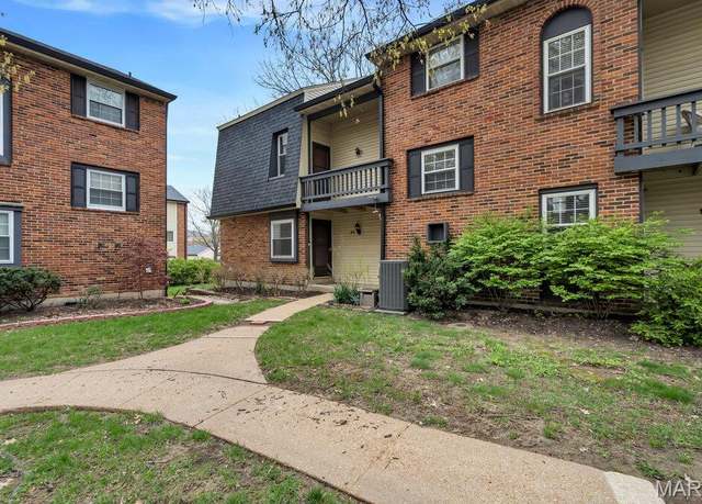 Property at 92 Conway Cove Dr, Chesterfield, MO 63017, 3 beds, 3 baths