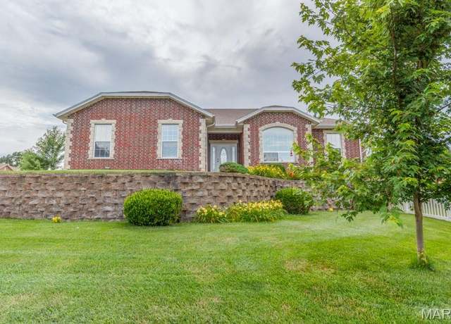 Property at 2225 Cherry Blossom Cir, Lebanon, MO 65536, 4 beds, 3 baths