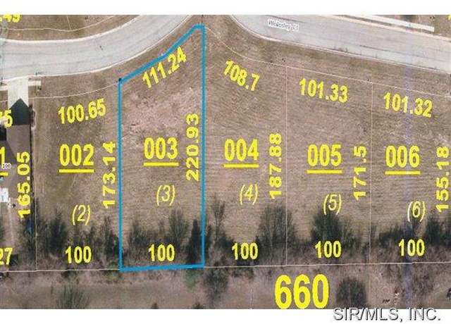 Property at 108 Windsor Dr, Alton, IL 62002