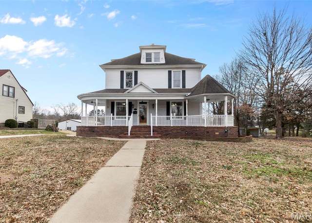 Property at 813 Old Cape Rd, Jackson, MO 63755, 5 beds, 2 baths