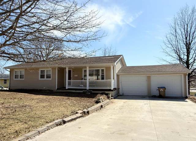 Property at 620 W Page St, Milan, MO 63556, 4 beds, 2.5 baths