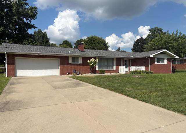 Property at 25 Fairlane Dr, Collinsville, IL 62234, 3 beds, 2 baths