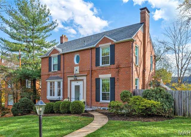 Property at 360 W Point Ct, University City, MO 63130, 3 beds, 2.5 baths