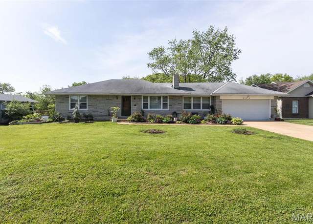 Property at 322 Sappington Barracks Rd, St Louis, MO 63125, 3 beds, 2 baths