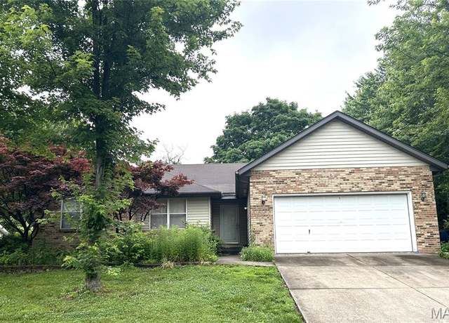 Property at 306 Locust Dr, Shiloh, IL 62269, 3 beds, 2 baths