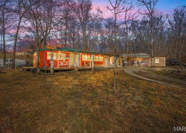 Property at 631 Columbia Dr, Bismarck, MO 63624, 3 beds, 1.5 baths