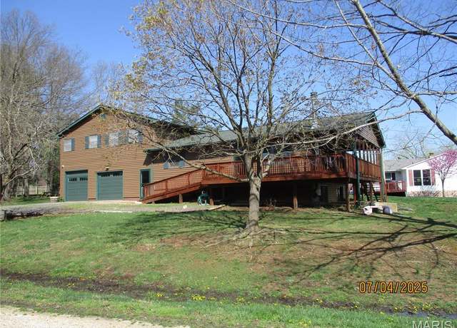 Property at 1653 Lakeshore Dr, Cuba, MO 65453, 5 beds, 2 baths