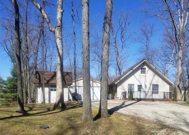 Property at 8774 E Chinquapin Ave E, Effingham, IL 62401, 2 beds, 1 bath
