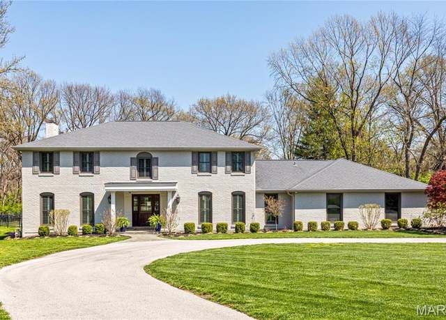 Property at 1994 Windmoor Pl, Town And Country, MO 63131, 4 beds, 3 baths