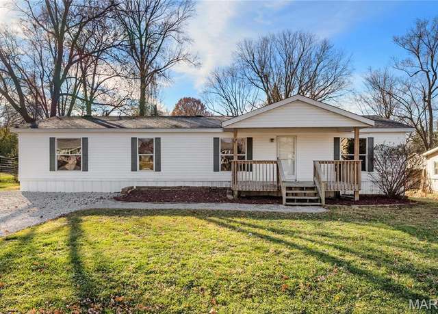 Property at 524 Ardmore Dr, Belleville, IL 62223, 3 beds, 2 baths