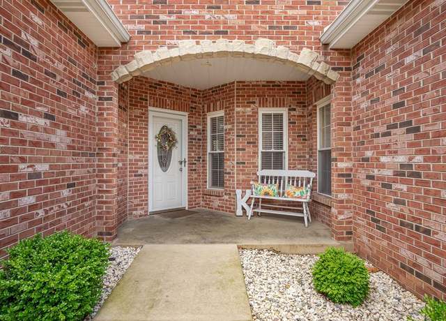 Property at 1569 Ghent Rd, Columbia, IL 62236, 2 beds, 3 baths