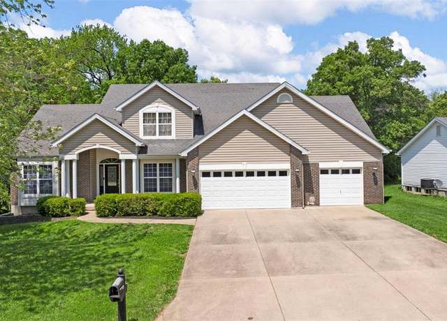 Property at 211 Westhampton Dr, Troy, MO 63379, 3 beds, 3.5 baths