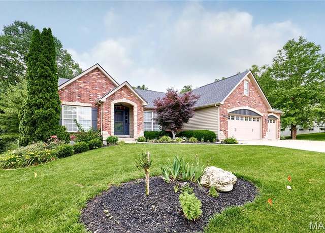 Property at 368 Saint Gemma Dr, O'fallon, MO 63366, 4 beds, 3 baths