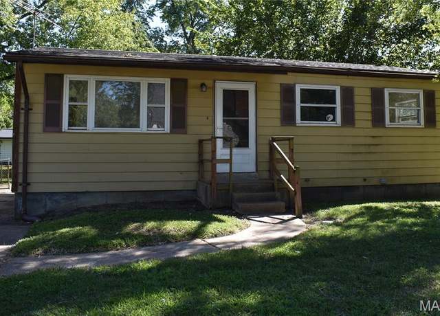 Property at 1118 Congress Ave, Hazelwood, MO 63138, 4 beds, 2 baths