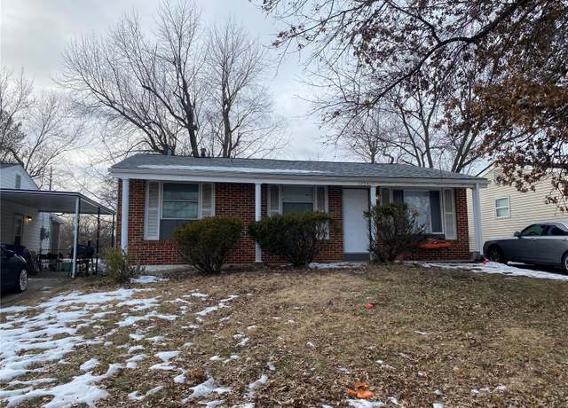 Property at 10541 Castle Dr, St Louis, MO 63136, 4 beds, 2 baths