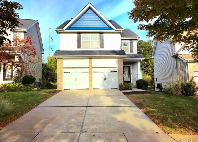 Property at 449 Parkgate Dr, Lake St Louis, MO 63367, 3 beds, 3.5 baths
