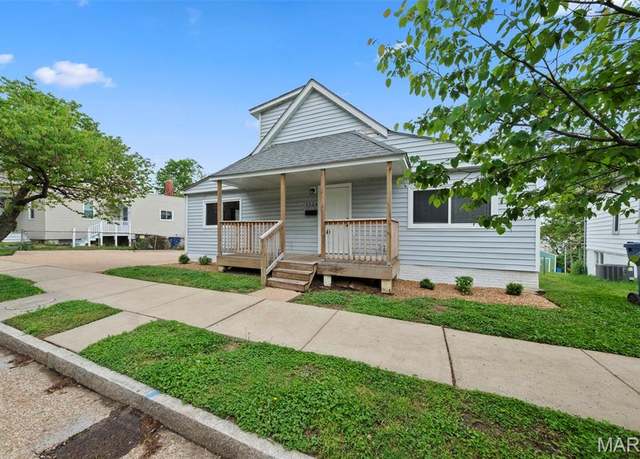Property at 1326 Graham St, St Louis, MO 63139, 3 beds, 2 baths