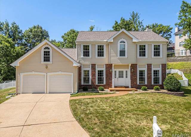 Property at 7315 Summerfield Manor Ln, St Louis, MO 63129, 4 beds, 3 baths