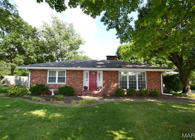 Property at 1406 Marshall Rd, Kirkwood, MO 63122, 2 beds, 2 baths