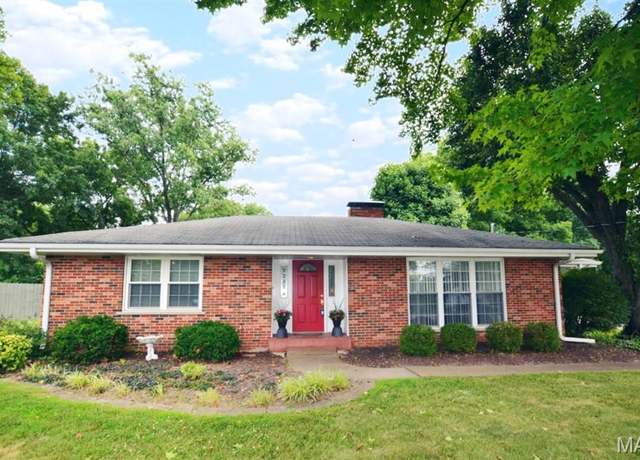Property at 1406 Marshall Rd, Kirkwood, MO 63122, 2 beds, 2 baths
