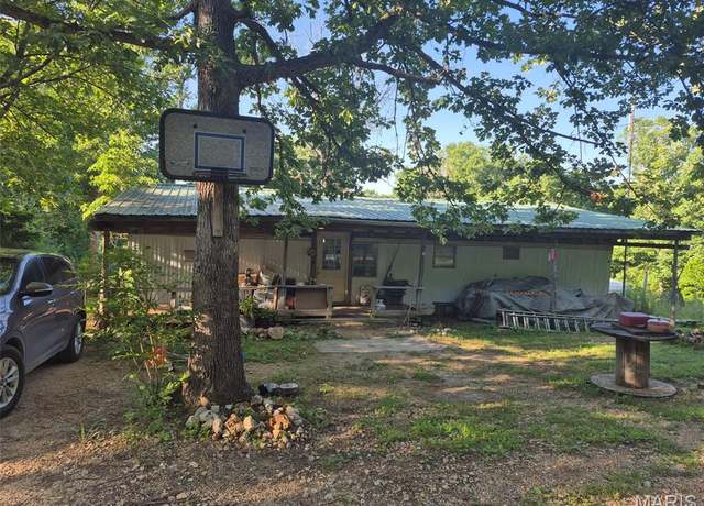 Property at 169 Clover Ln, Bourbon, MO 65441, 2 beds, 1 bath