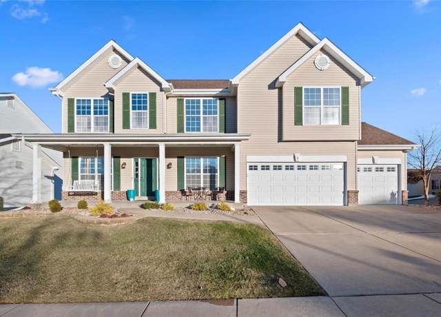 Property at 1 Richmond Center Blvd, St Peters, MO 63376, 4 beds, 2.5 baths