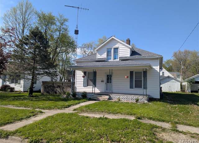 Property at 519 E Winter Ave, Greenville, IL 62246, 3 beds, 2 baths
